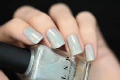 Paper Route 12 Paper Route -HOLO Nails Shop 00462.1 scaled 1