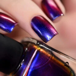 Cygnus Loop -HOLO Nails Shop 03 2