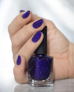 Downpour 12 Downpour -HOLO Nails Shop 23737936 1207657932669524 2348818019169674549 o