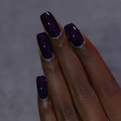 Annabelle -HOLO Nails Shop Annabelle 2 1