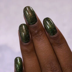 Caesar -HOLO Nails Shop Caesar 1