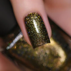Caesar -HOLO Nails Shop Caesar Macro Site