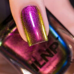 Cameo 9 Cameo -HOLO Nails Shop Cameo Macro
