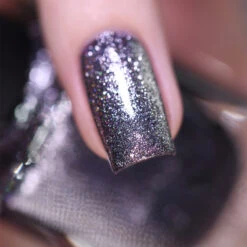 Carbon -HOLO Nails Shop Carbon Macro