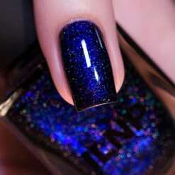 Nocturnal -HOLO Nails Shop Nocturnal Macro