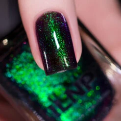 Salem -HOLO Nails Shop Salem Macro