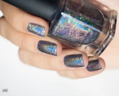 Maiden Lane -HOLO Nails Shop iln fall collection 2015 maiden lane swatch4