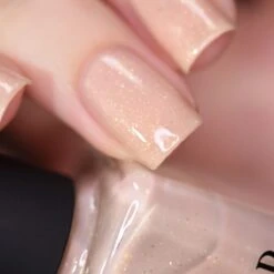 Poised -HOLO Nails Shop poised 2