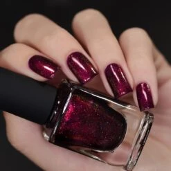 Royalty -HOLO Nails Shop royalty 1